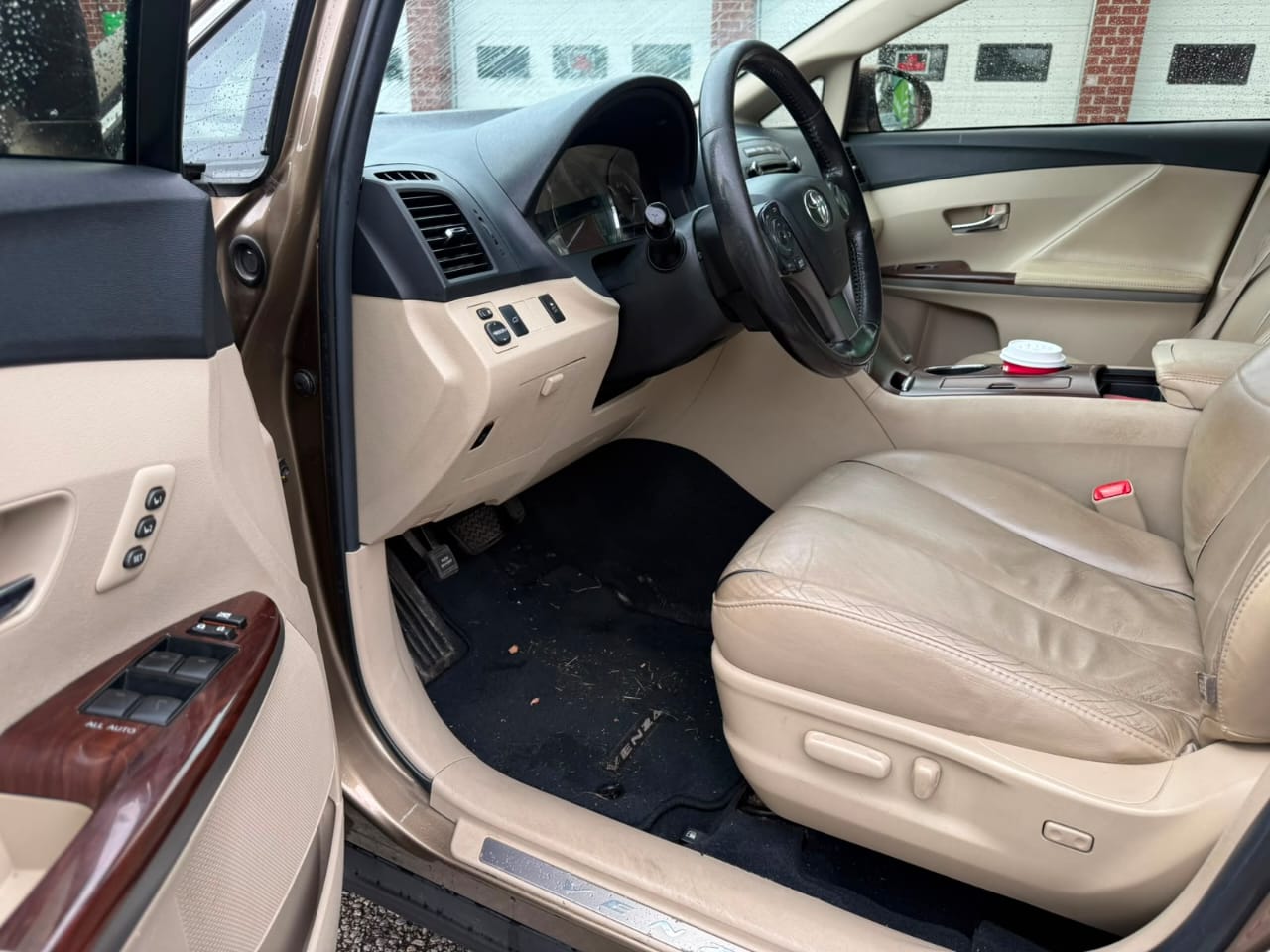 2013 Toyota Venza exterior view